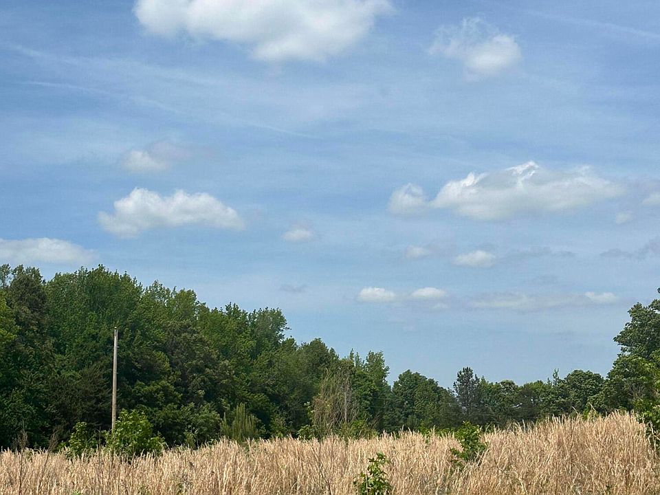 2nd image of 66-56 Allie Clay Rd #1
