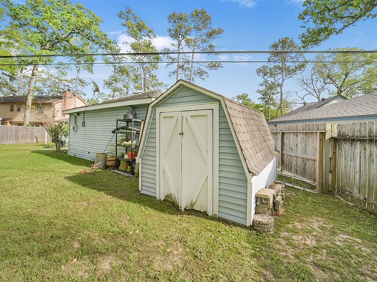 7818 Kleingreen Ln — Photo 43