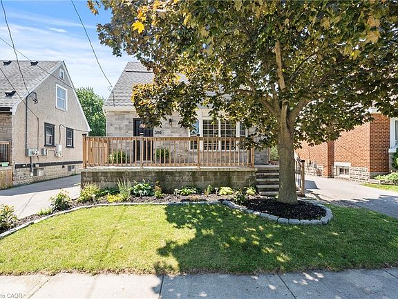 3rd image of 380 Thayer Ave