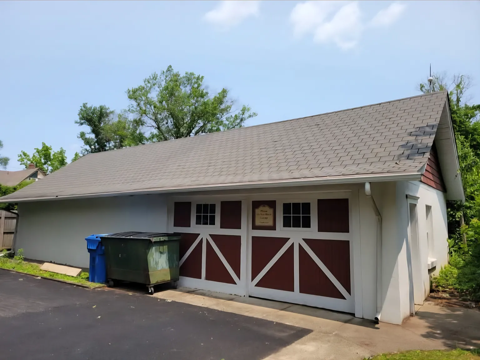Detached Garage for Rent — Photo 2
