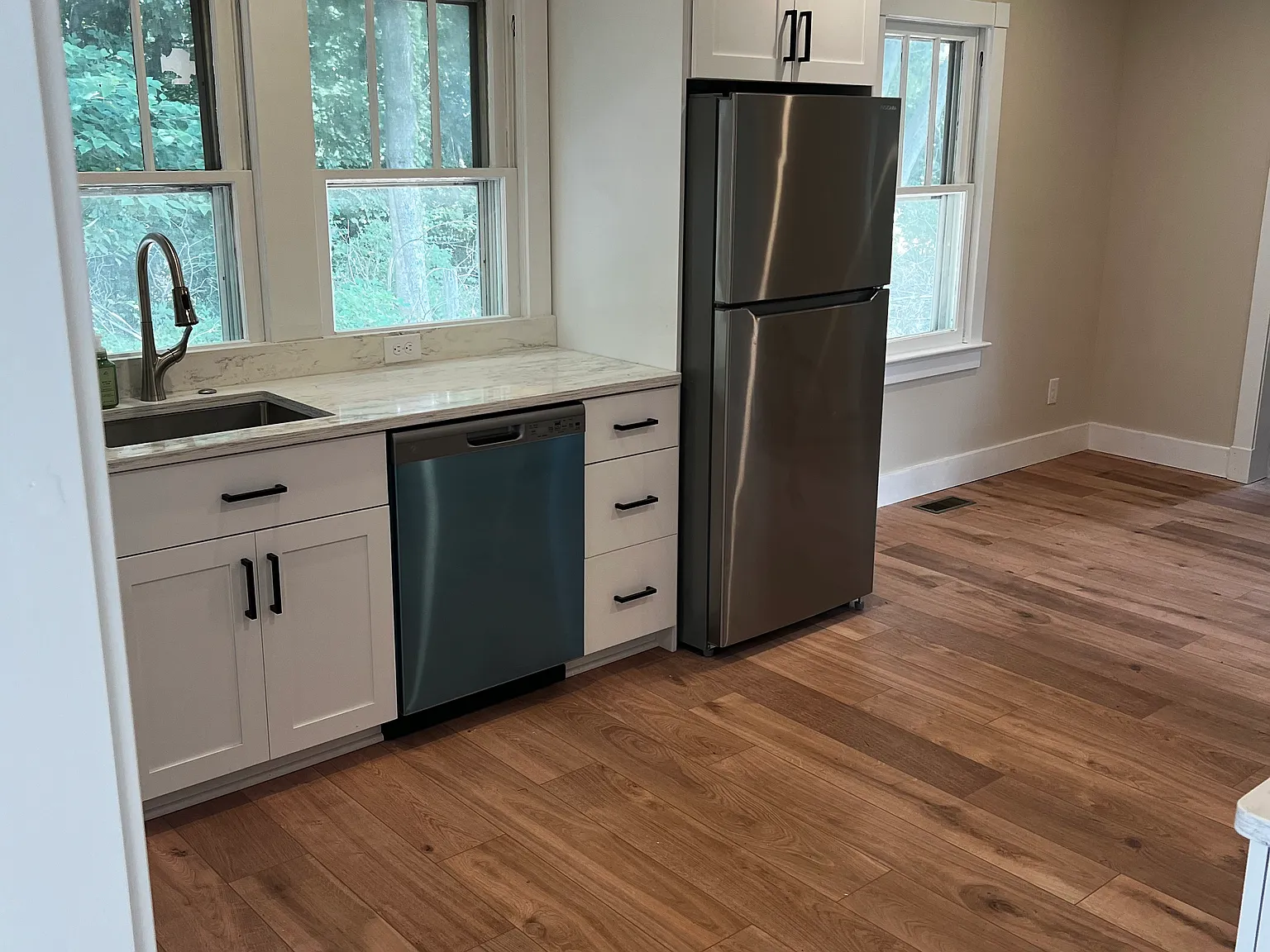 2 bed, 700 sqft, $2,500 — Photo 4