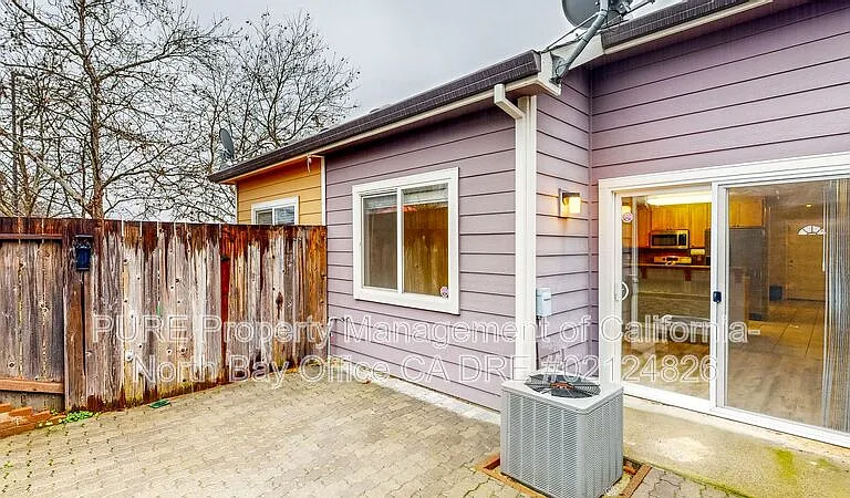 132 Treadway Ct — Photo 41