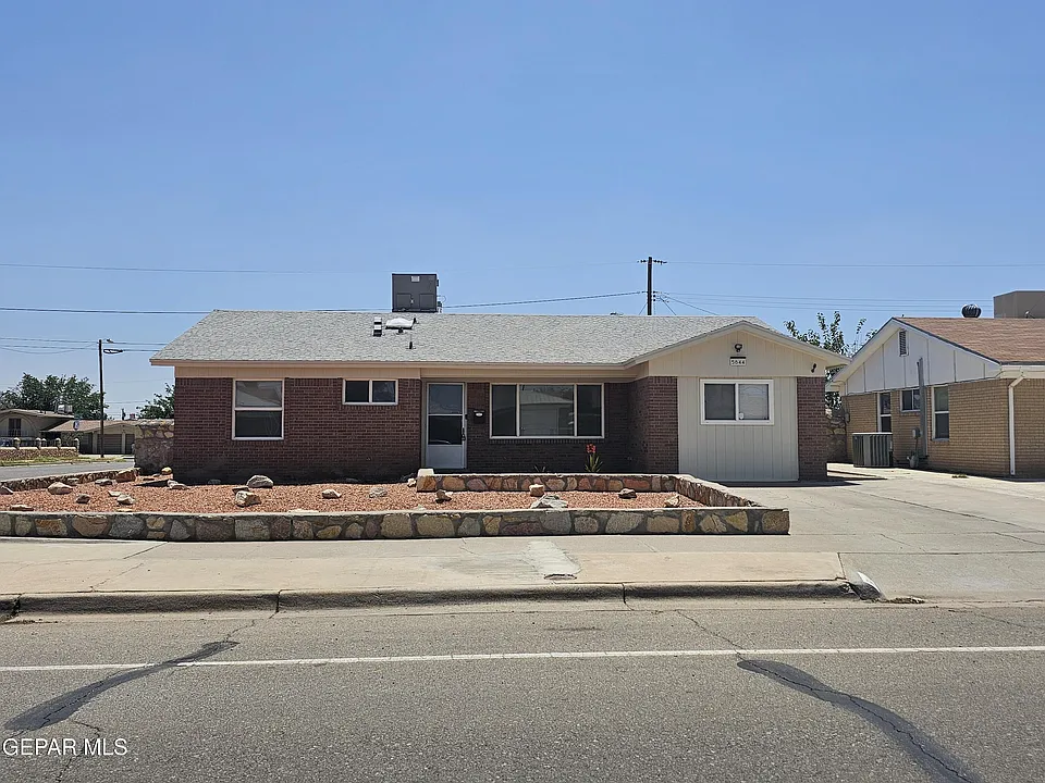 5644 Prince Edward Ave