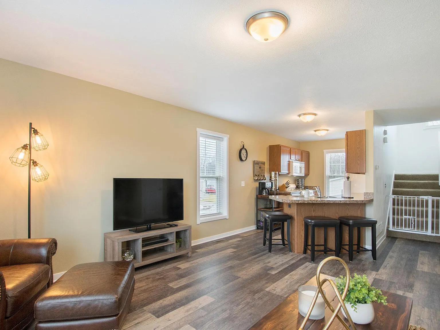 3 bed, 1400 sqft, $1,785 — Photo 2