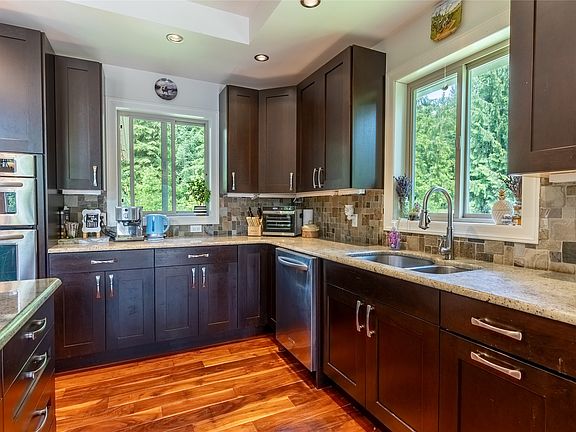 4th image of 63 Libich Rd