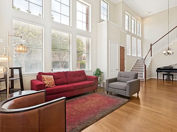 3rd image of 2107 Reflection Pointe