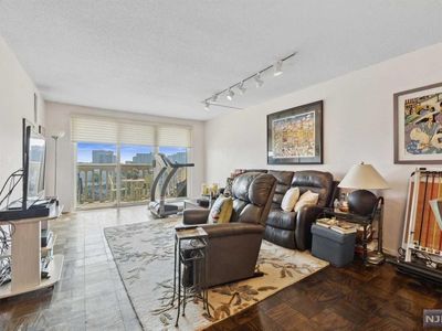 555 North Ave APT 10B, Fort Lee, NJ, 07024