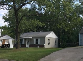 1828 SW Green Acres Ave, Topeka, KS 66604