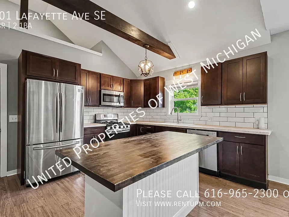901 Lafayette Ave SE