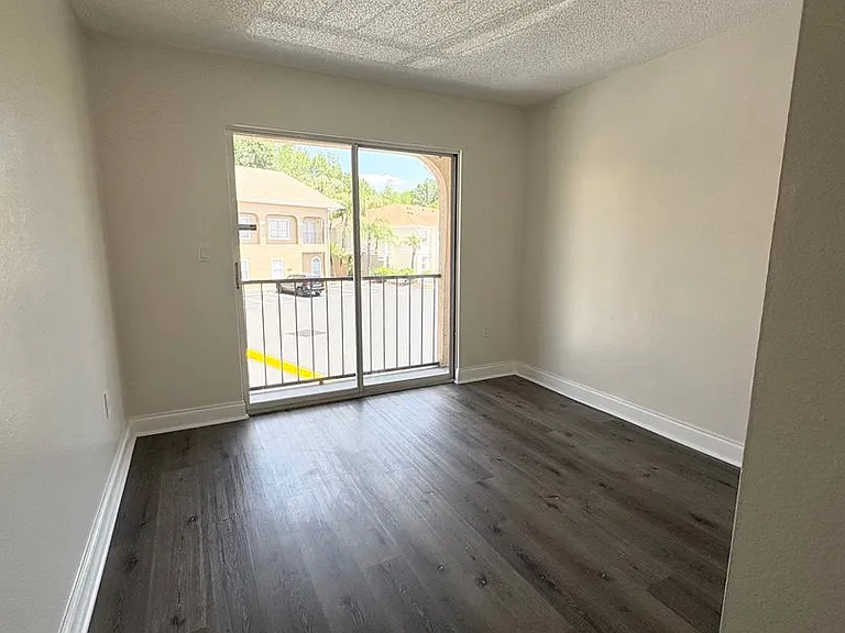8824 Coral Palms Ct #B — Photo 19