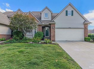 2556 Kerria Dr, Howell, MI