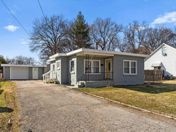 1701 Schobert Dr, Swansea, IL 62226