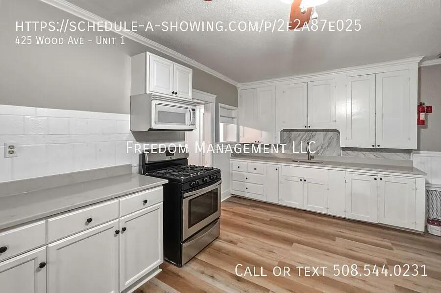 Building Photo - 425 Wood Ave #1