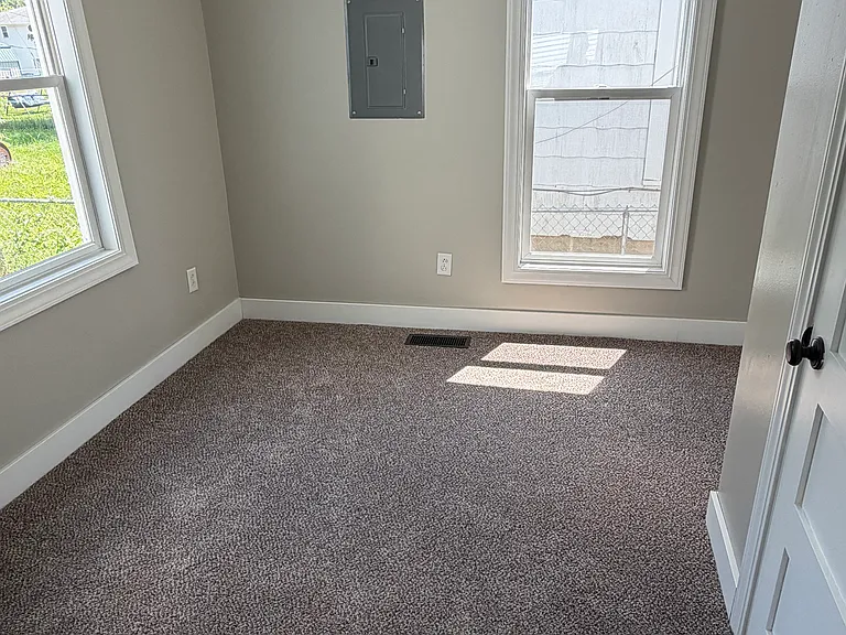 532 S Franklin St — Photo 4