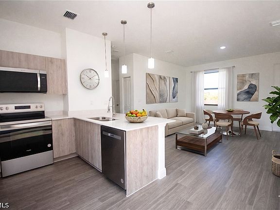 4th image of 9004 W Justice Cir