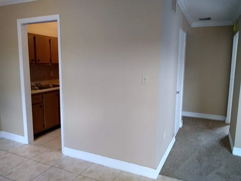 1840 Maravilla Ave #110 — Photo 14