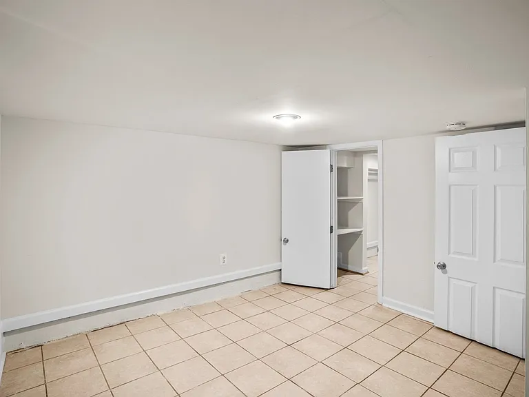 235 S Highland Ave — Photo 14