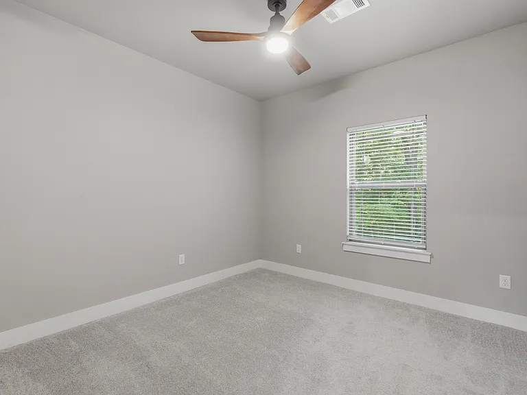 8 Leyland Dr — Photo 18
