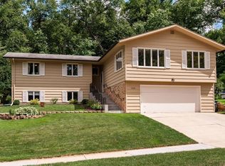 2126 Valkyrie Dr NW, Rochester, MN 55901