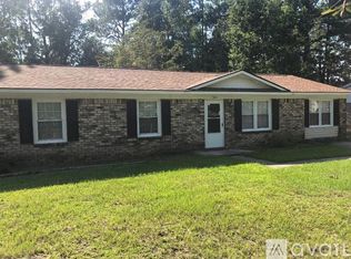 7613 Stonehaven Dr, North Charleston, SC 29420