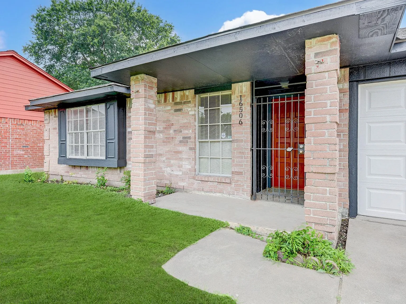 4 bed, 2.0 bath, 1518 sqft, $2,180 — Photo 3