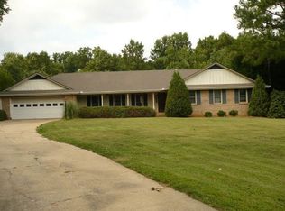 640 Hembree Rd, Roswell, GA 30076