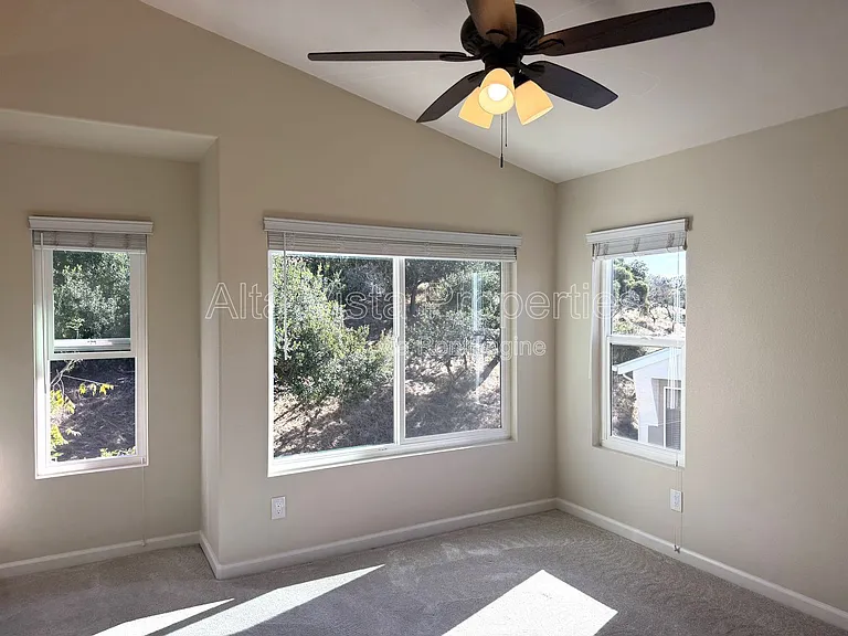 11877 Spruce Run Dr #B — Photo 13