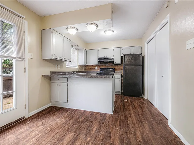 Chambliss Village Townhomes — Photo 19