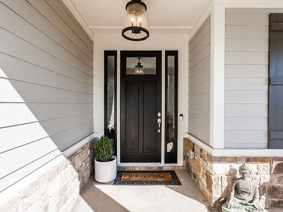 4th image of 1170 McInteer Cir