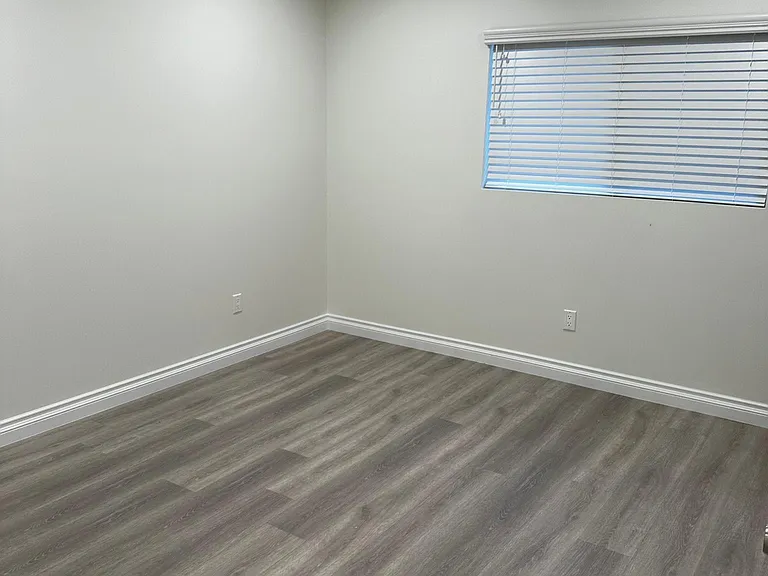 11211 Louise Ave — Photo 13