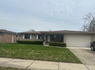 5698 Bingham Dr, Troy, MI
