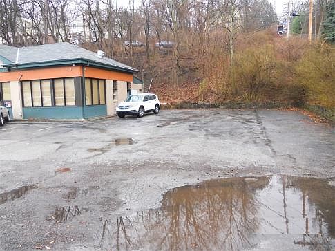 2957 Banksville Road Front