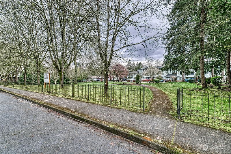 3rd image of 750 3RD Avenue NW
