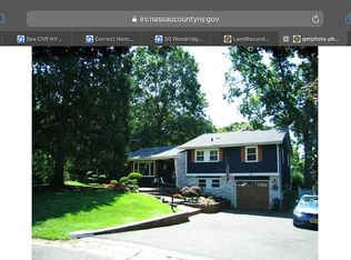 32 Woodridge Ln, Sea Cliff, NY 11579