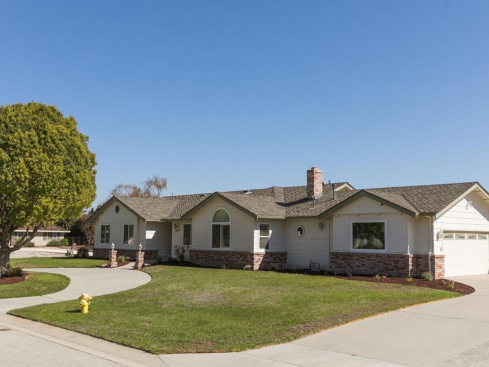 2nd image of 18570 Ranchito Del Rio Dr