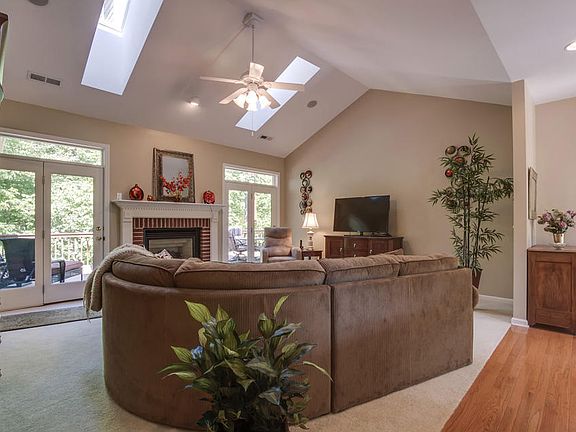3rd image of 200 Osage Dr