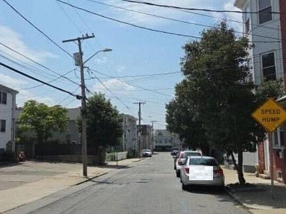 4th image of 48 Ledge St