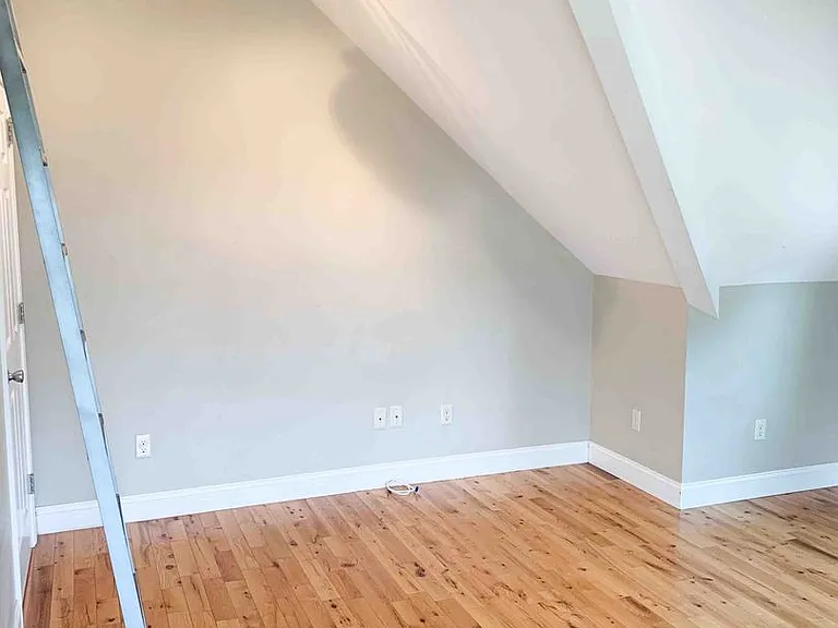 126 King St — Photo 5