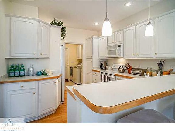 5th image of 1700 N Crystal Cove Dr