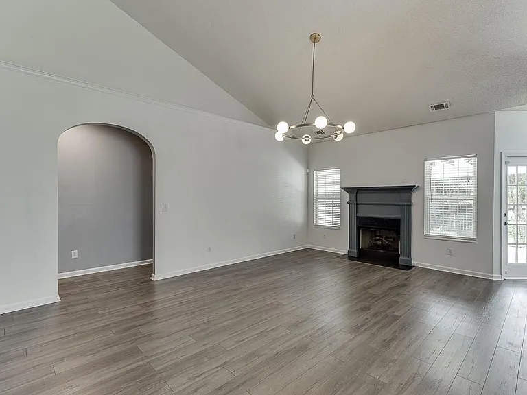 2464 Laurelfield Dr — Photo 10