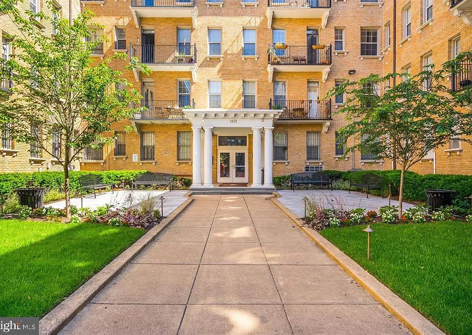 1401 Columbia Rd NW #215