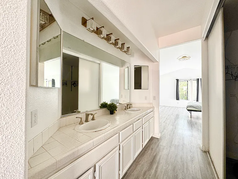 6250 Fleetwood Ln — Photo 16