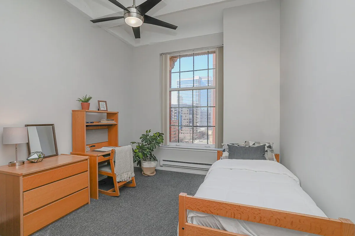 Building Photo - 731 Plymouth by 3L Living