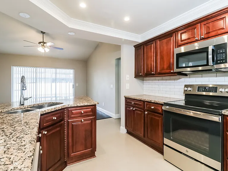 24740 Silversmith Dr — Photo 8