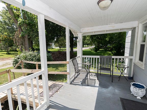 4th image of 1830 Huron St