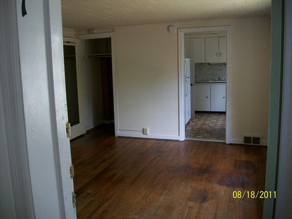 Building Photo 4