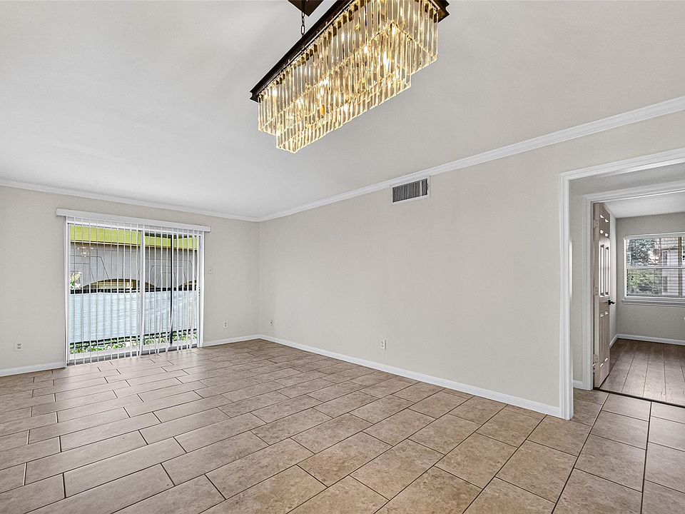 1st image of 3131 Cummins St APT 2