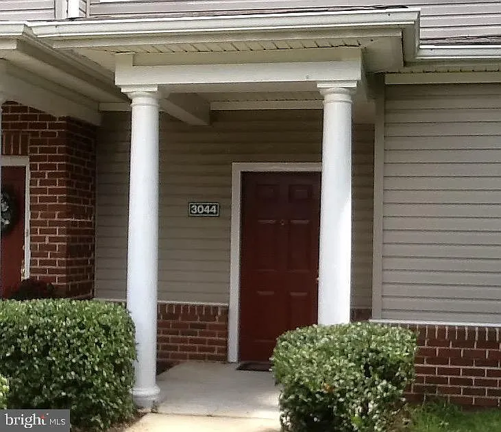 3 bed, 1593 sqft, $2,550 — Photo 2