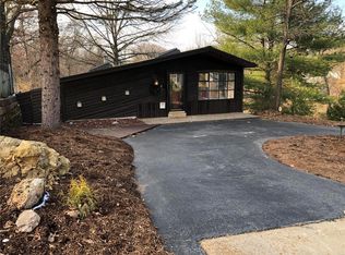 2995 Walton Rd, Saint Louis, MO 63114