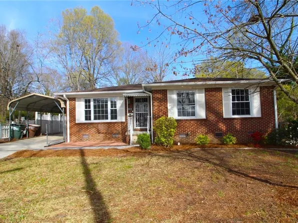 2215 Linda Ln, Greensboro, NC 27403